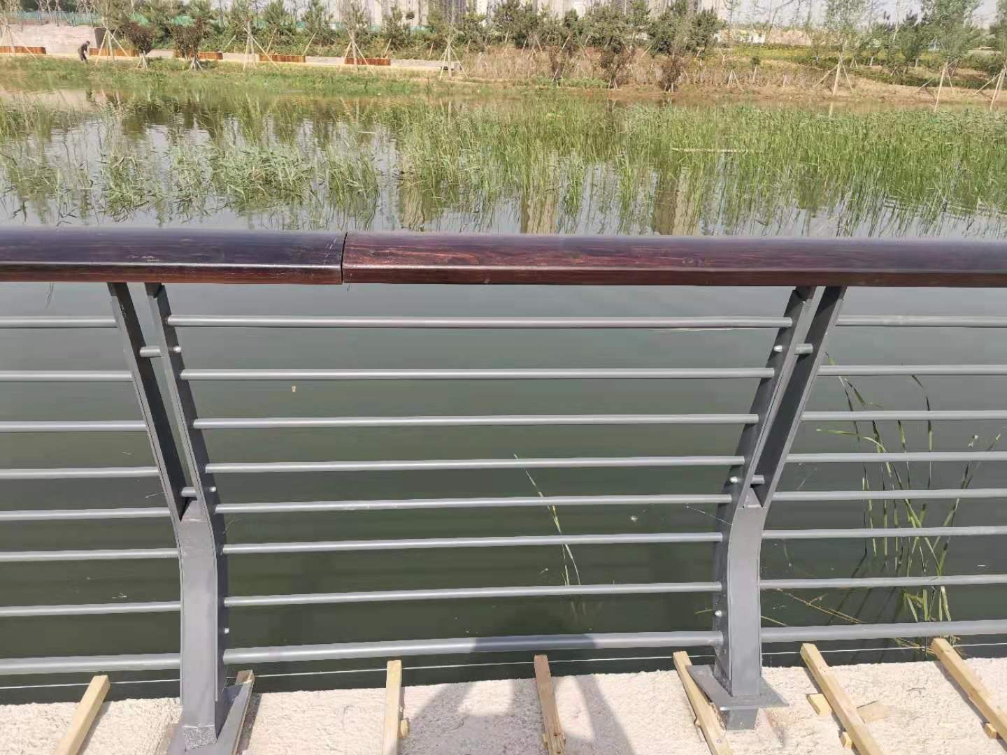 丽江市桥梁防撞护栏灯光护栏 - 排名